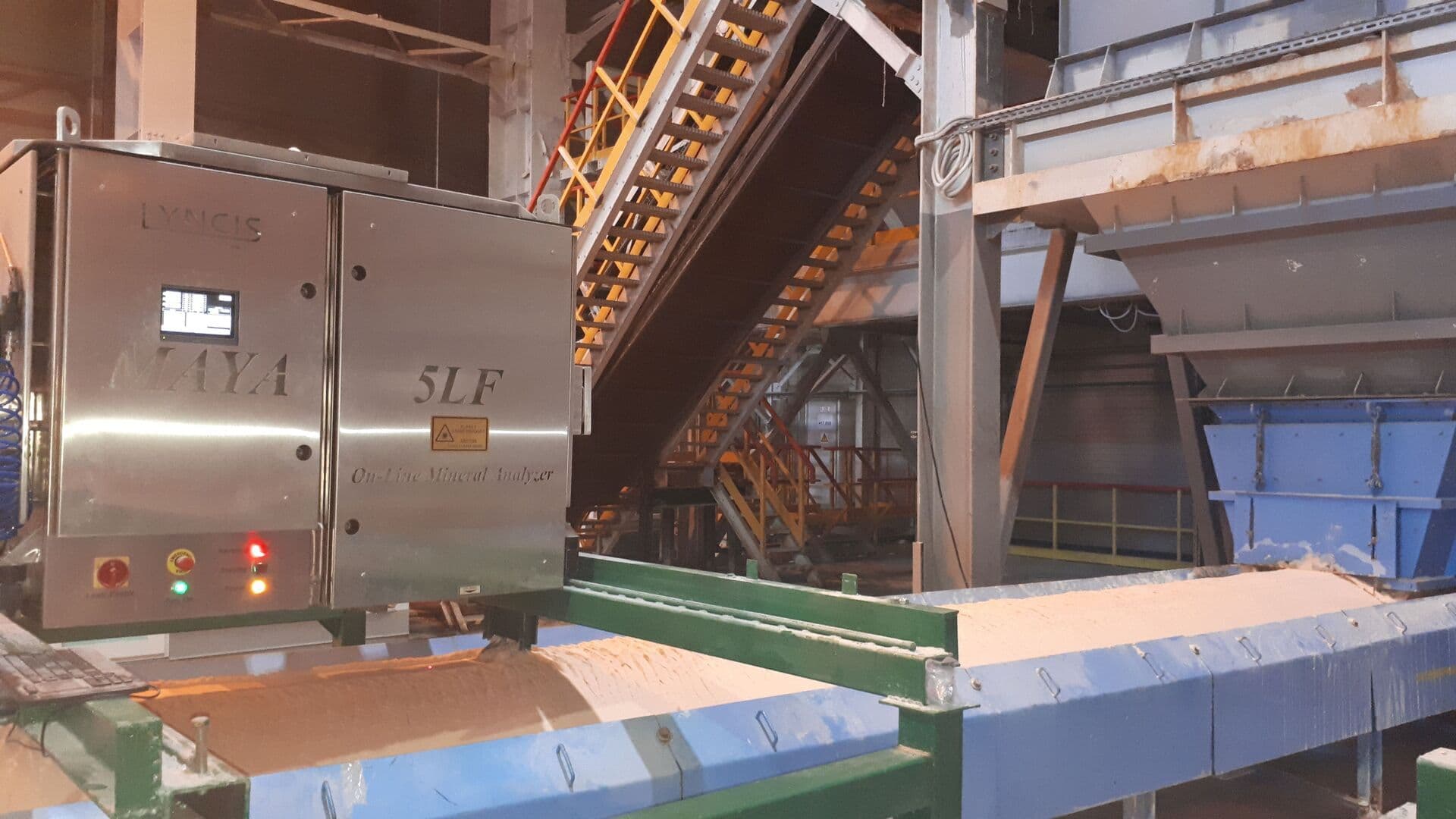 Real-time process optimization in the fertilizers production