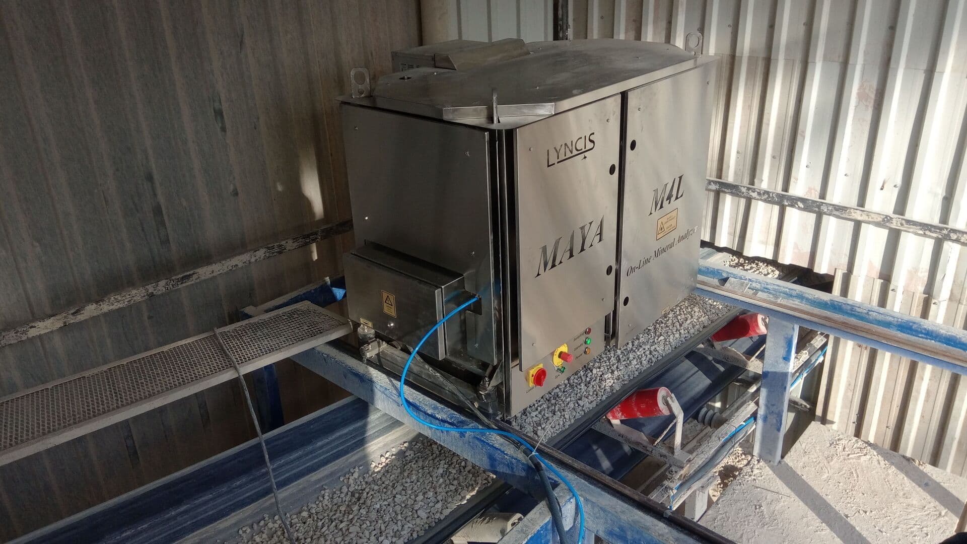 Real-time process optimization in the refractories production
